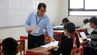 Perfil del docente universitario en Perú: competencias clave, enfoque en innovación y compromiso con la responsabilidad social