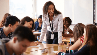 ¿Qué funciones cumple el docente universitario?: perfil, competencias y rol en la formación profesional