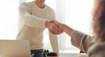 Graduarte no basta: este simple cambio en tu CV puede marcar la diferencia