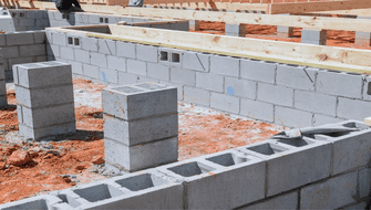 Construcción de pisos, techos y paredes: materiales más duraderos y económicos para edificar una casa