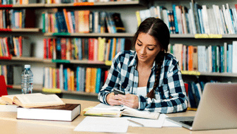 Autocuidado en universidades: claves para docentes y estudiantes frente al estrés académico