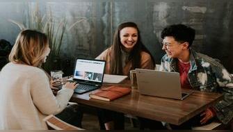 Pregrado online: ventajas, retos y universidades que ofrecen educación virtual en Perú