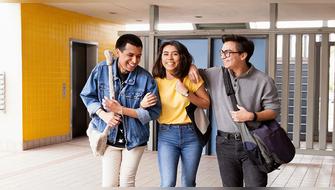 Los plazos para solicitar becas y créditos pueden variar significativamente.