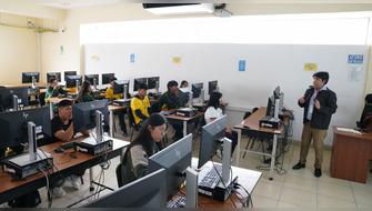 Congreso peruano propone otorgar becas a menores en situación de orfandad que cubran desde la educación inicial hasta la formación universitaria Congreso peruano propone otorgar becas a menores en situación de orfandad que cubran desde la educación inicial hasta la formación universitaria