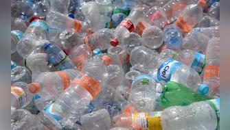 Desarrollan plásticos con «fecha de vencimiento» contra contaminación