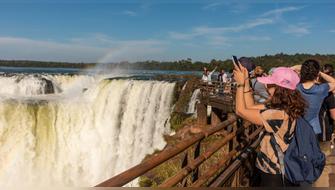 Argentina autoriza eventos de hasta 60 personas en Cataratas de Iguazú