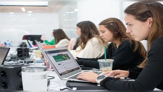 Universidades 2030: así cambiará la forma de estudiar en solo cinco años según la IA