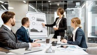 Formación continua: diplomados y maestrías que fortalecen el perfil profesional