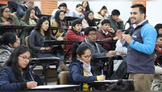 Ley 32551: docentes sin maestría podrán seguir enseñando en universidades