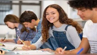 Educación superior en el Perú: tendencias y retos en universidades publicas y privadas Educación superior en el Perú: tendencias y retos en universidades publicas y privadas