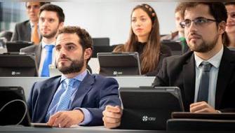 Educación ejecutiva y MBA: tendencias en formación de alto nivel que impulsan liderazgo y competitividad empresarial