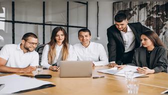 Mercado laboral actual: competencias clave que deben desarrollar los profesionales para destacar