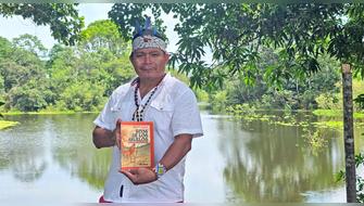 ‘Ecos de los abuelos’: El comunero Harakbut que se convirtió en escritor e ilustrador para salvar la memoria de su pueblo