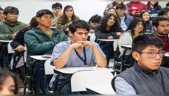Carreras más demandadas en Perú: descubre qué estudiar con Beca 18 y asegura tu futuro profesional
