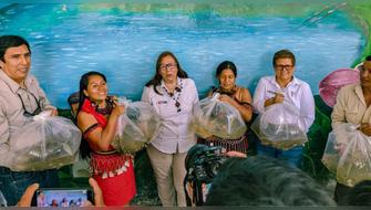 San Martín: Entregan 90 mil alevinos a familias awajún y mestizas