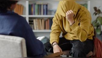 Crisis conductuales en jóvenes: MIMP fortalece atención psicológica especializada