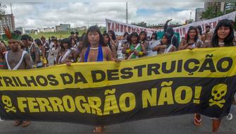 Pueblos indígenas protestan contra proyecto de ferrocarril amazónico