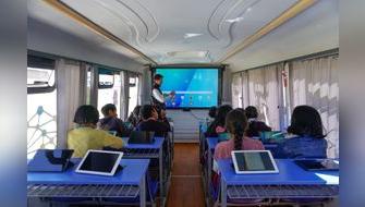 Bus Escuela Móvil acercará tecnología e innovación educativa a comunidades rurales de Espinar