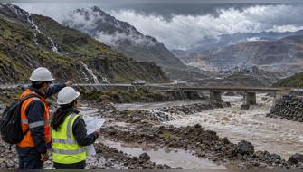 Fenómeno El Niño: geólogos proponen almacenar agua de lluvias y reforzar prevención en infraestructura y minería