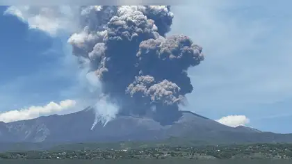 Volcán Etna entra en erupción y provoca temor en Italia Volcán Etna entra en erupción y provoca temor en Italia