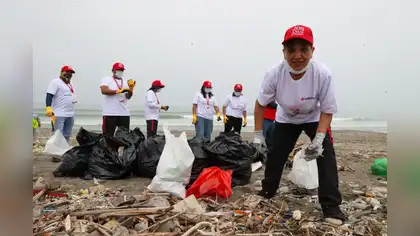 Voluntarios despliegan jornada de limpieza en playa en Ventanilla Voluntarios despliegan jornada de limpieza en playa en Ventanilla