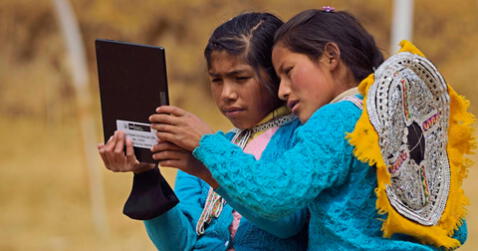 En el Perú, además de promover el desarrollo de la infraestructura 5G, se debe priorizar también el despliegue de tecnología 4G en las zonas rurales. 