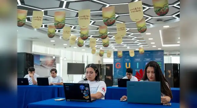 Universitarios peruanos destacan en el ICT Competition 2025 y avanzan a la Fase Regional