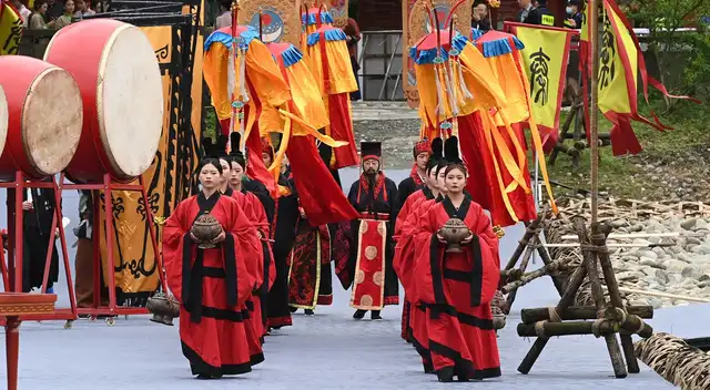 Millones de ciudadanos disfrutaron del feriado por el  Festival Qingming