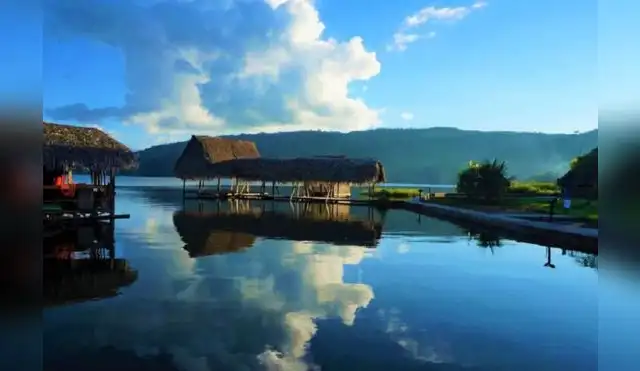 Amazonía peruana celebra el día de la “Laguna Azul” Amazonía peruana celebra el día de la “Laguna Azul”