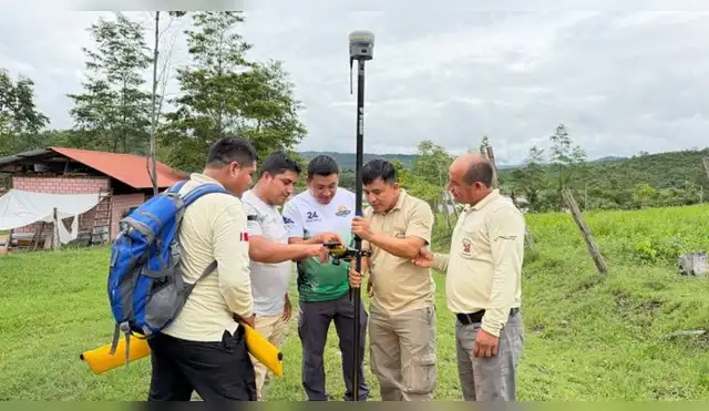San Martín: Guardaparques de Cordillera Azul se capacitan en el uso de GPS de alta precisión para asegurar sus fronteras San Martín: Guardaparques de Cordillera Azul se capacitan en el uso de GPS de alta precisión para asegurar sus fronteras