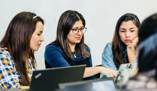 Impulsar a más mujeres en STEM fortalece el futuro de América Latina Impulsar a más mujeres en STEM fortalece el futuro de América Latina