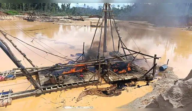 Tambopata: Destruyen 49 dragas y desmantelan campamentos de minería ilegal