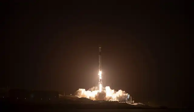 Lanzamiento masivo de satélites llena la atmósfera de hollín Lanzamiento masivo de satélites llena la atmósfera de hollín