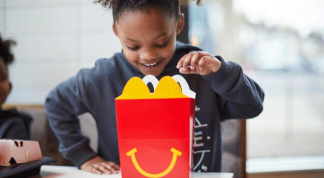Nueva colección de juguetes sostenibles en Cajita Feliz de McDonald's