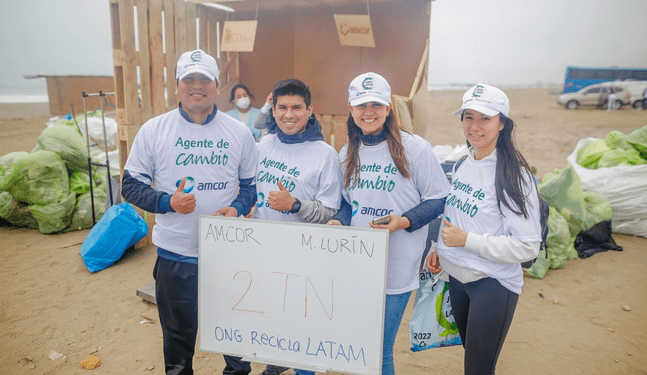 Dos toneladas de residuos sólidos fueron recolectados en la playa San Antonio de Lurín
