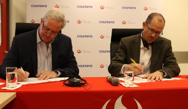 UPC firma acuerdo con Coursera que beneficiará a más 50.000 estudiantes profesionales y egresados ​​peruanos en los próximos tres años