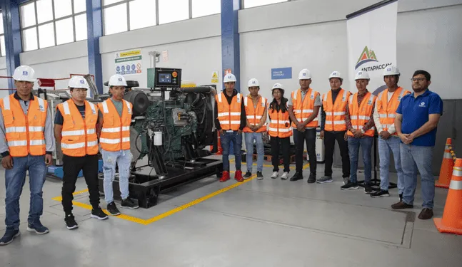20 jóvenes de Espinar inician prácticas profesionales en Komatsu y Ferreyros en Lima