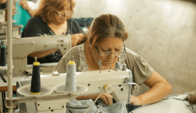 La empresa de energía renovable Cerro del Águila impulsa el crecimiento empresarial de mujeres en Tayacaja, Huancavelica.