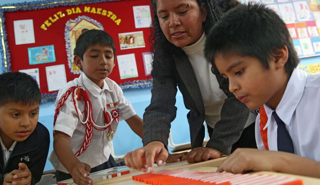 Día del maestro: más de medio millón de educadores celebran su día