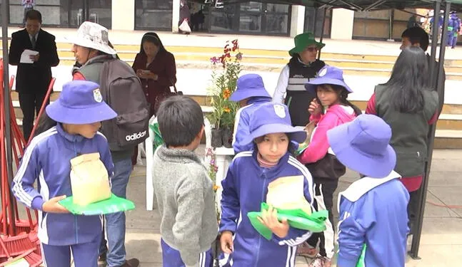 Escolares de Huancayo reciben incentivos por promover el reciclaje