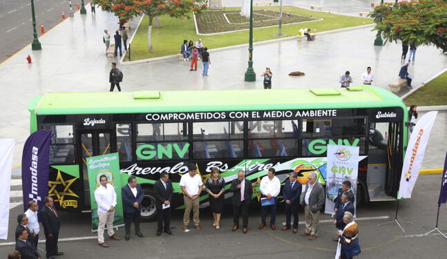 Trujillo cuenta con su primer bus impulsado con gas natural