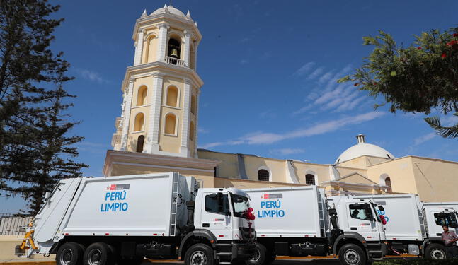 Chiclayo recibe vehículos para fortalecer gestión de residuos sólidos