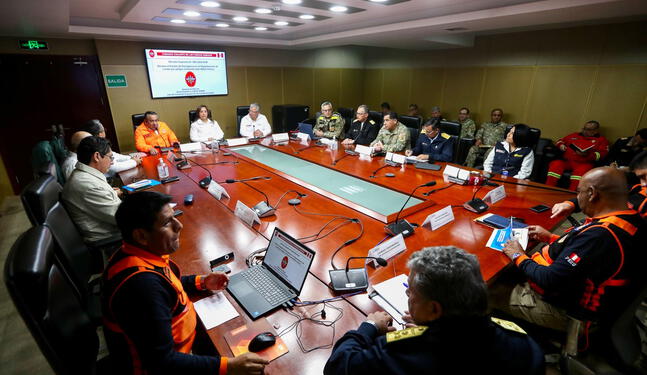 Autoridades se reúnen para coordinar labores contra incendio forestal