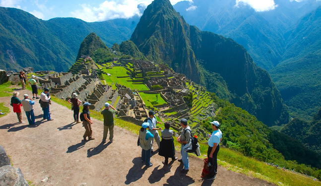 Perú fortalecerá conservación y turismo sostenible en Machu Picchu