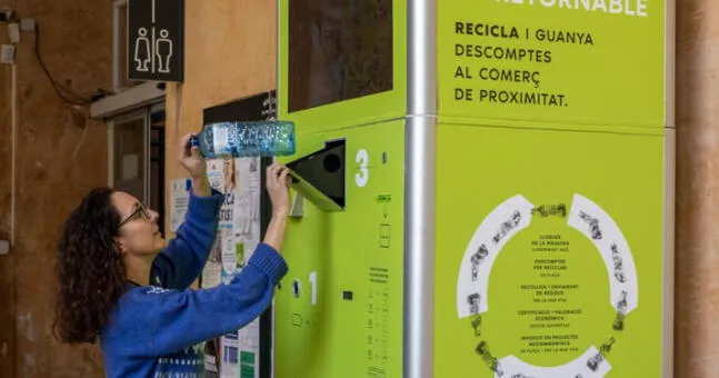España implantará sistema de devolución y retorno de botellas plásticas