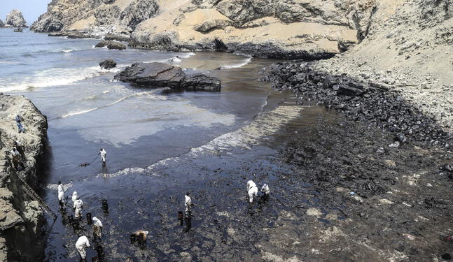 La Pampilla: Mar sigue contaminado a tres años del derrame de crudo