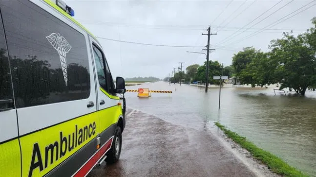 Australia: Inundaciones golpean con dureza zona noreste del país