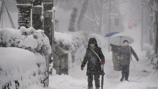 Nevadas históricas causan terribles estragos en el norte de Japón