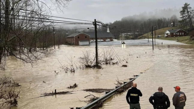EE.UU. Tormentas causan la muerte de al menos nueve personas