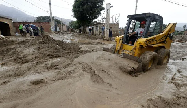Más de 500 distritos en peligro por posibles huaicos